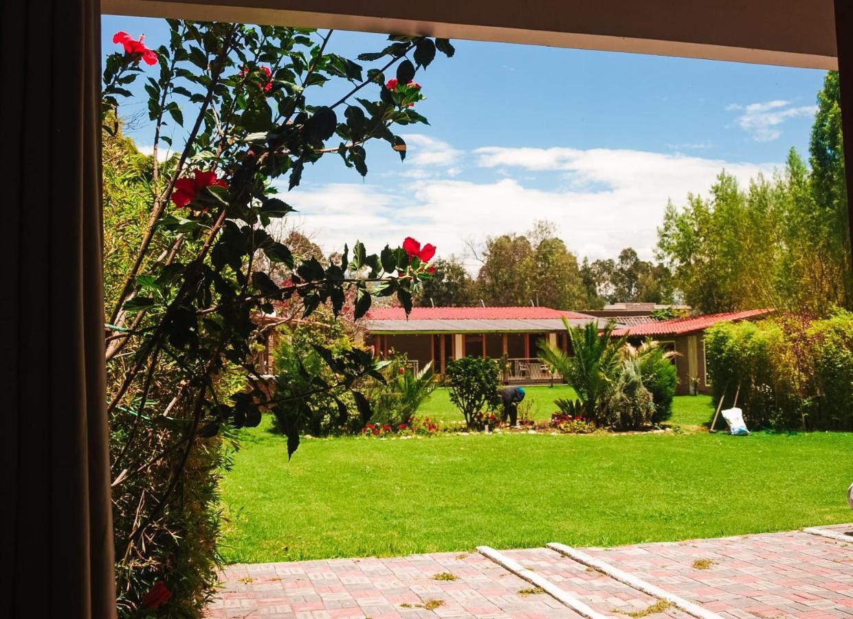 Bamboo Village Place Tumbaco المظهر الخارجي الصورة